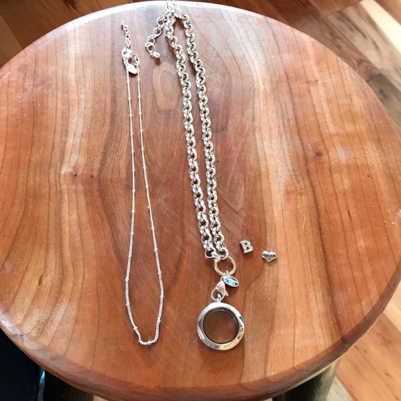 Origami Owl Jewelry - Origami owl Necklace Set